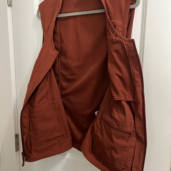 Duluth Trading Co Rust Vest - Picture 7 of 10